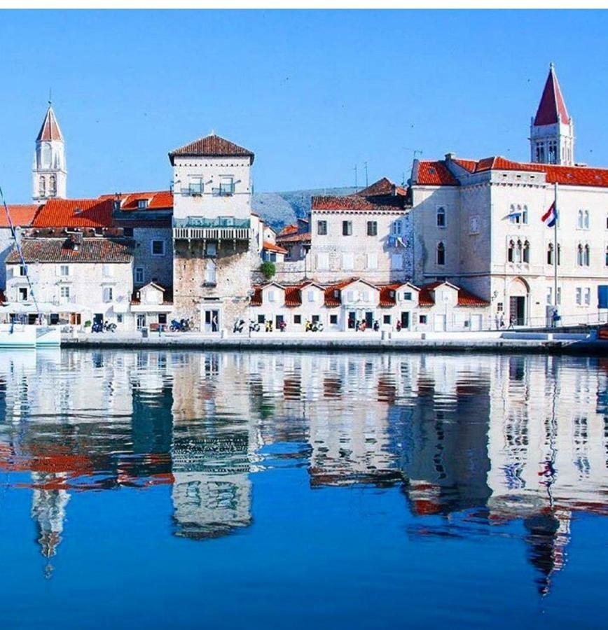 Apartment Little Marijeta Trogir Exteriör bild