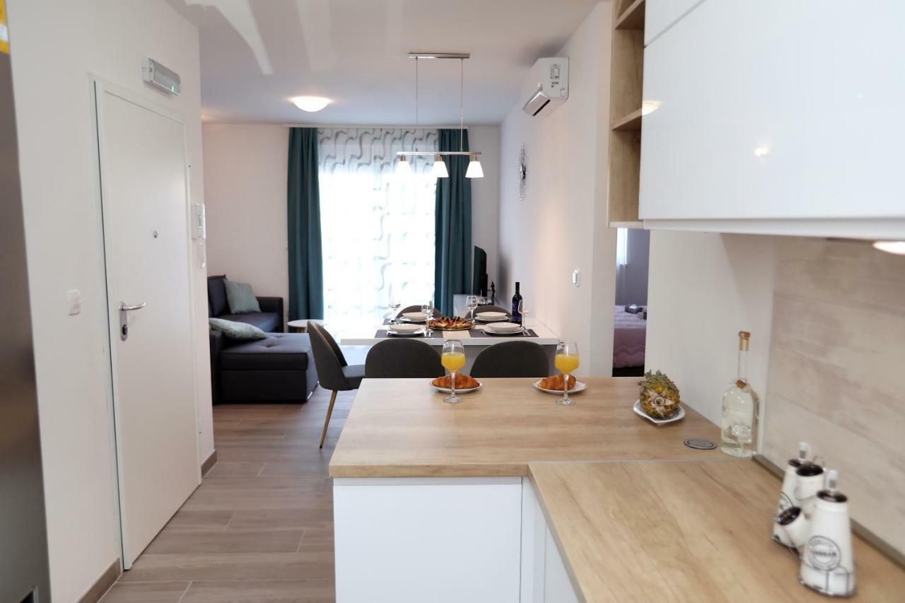 Apartment Little Marijeta Trogir Exteriör bild